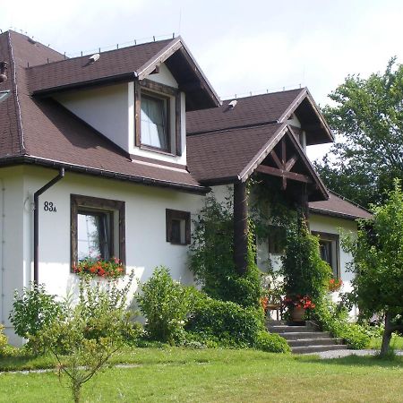 Dworek Lachowicze Grzegorzewice Buitenkant foto